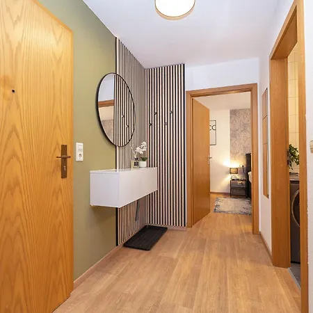 Luxx Bc, Zentral - Fuer 4 Personen - Balkon - Parken - Voll Ausgestattete Kueche *
