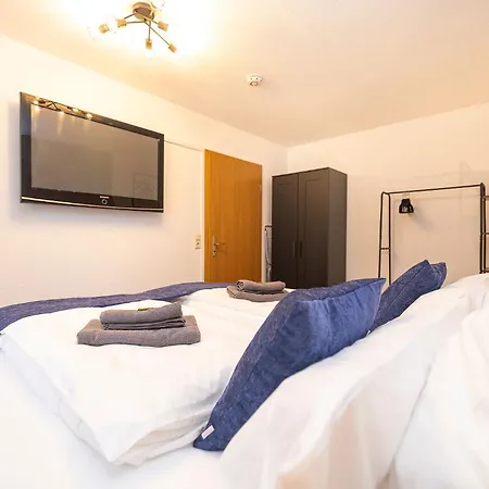 Apartment Luxx Bc, Zentral - Fuer 4 Personen - Balkon - Parken - Voll Ausgestattete Kueche Biberach an der Riss